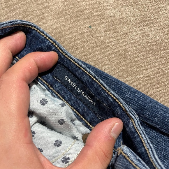 Lucky Brand Sweet Straight Medium Rise Straight Jeans 12/31 - Picture 3 of 8